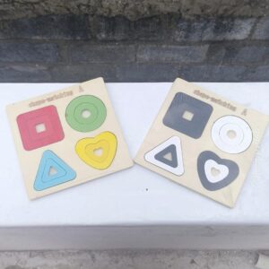 Shape matching Montessori puzzle